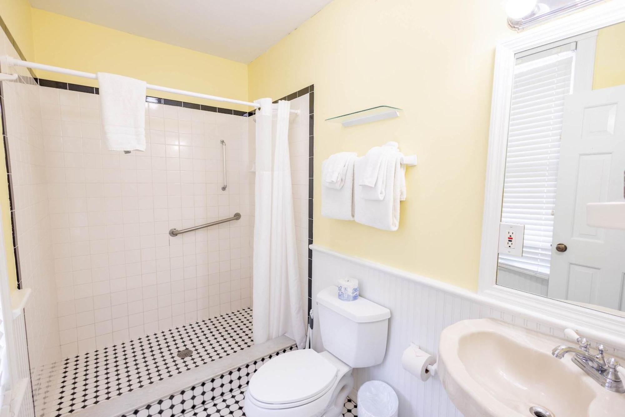Deluxe Queen At The Curry Mansion - Parking & Heated Pool! Key West Eksteriør bilde